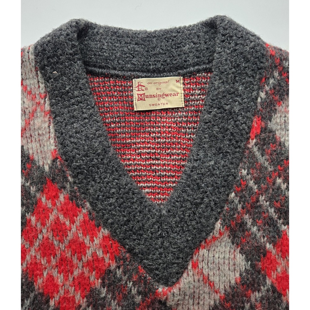 Vintage red and gray argyle V-neck long sleeve pullover sweater - mens M - Picture 4 of 11
